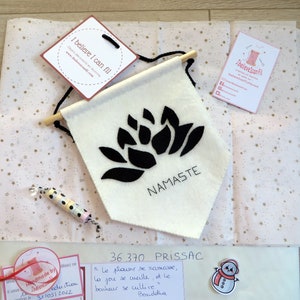 Fanion fleur de lotus, namaste, panneau de bienvenue, décoration murale yoga, en feutrine, fait main, cadeau de pendaison de crémaillère image 8