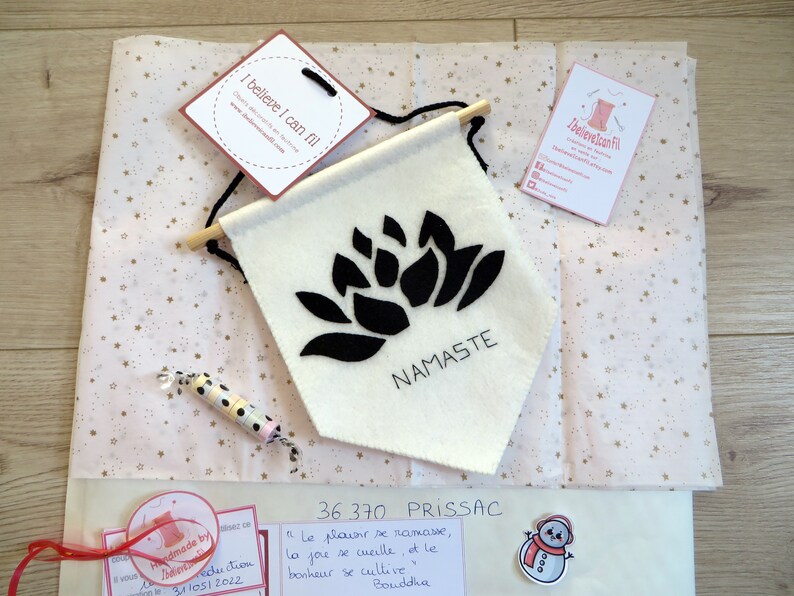 Fanion fleur de lotus, namaste, panneau de bienvenue, décoration murale yoga, en feutrine, fait main, cadeau de pendaison de crémaillère image 8