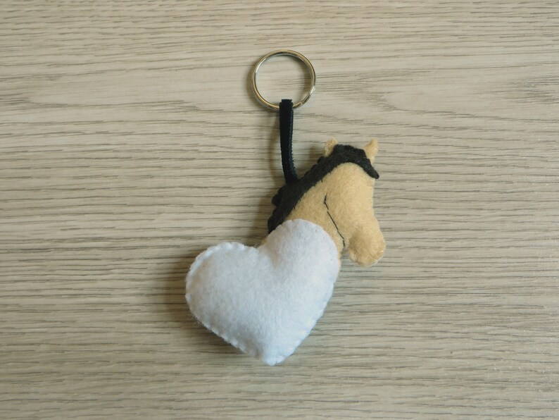 Horse archery keychain, archery gift, in felt, handmade image 6