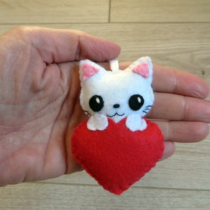 Porte clé chat, mignon, dans un coeur, en feutrine, fait main, cadeau amoureux Rouge