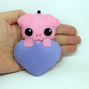 Peluche cochon, cadeau d'amour, mignon, dans un coeur, en feutrine, fait main, à suspendre Mauve