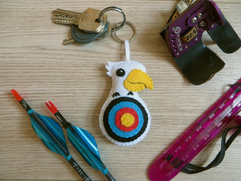 Eagle archery kawaii keychain in a target in felt image 1