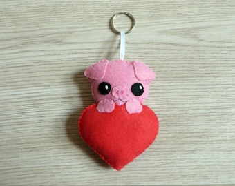 Peluche cochon dans un coeur, cadeau d'amour, mignonnerie en feutrine, fait main, à suspendre