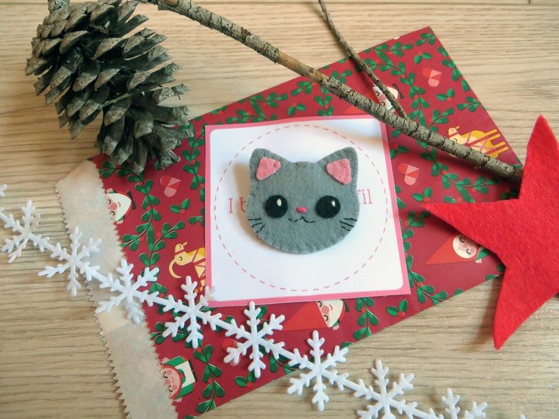 Broche chat gris, kawaii, en feutrine, petit cadeau fait main image 9
