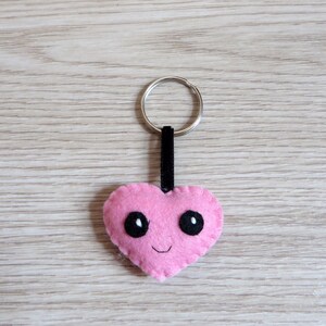 Felt keychain, kawaii heart, small gift for valentines day, cute accessorie, handmade image 5