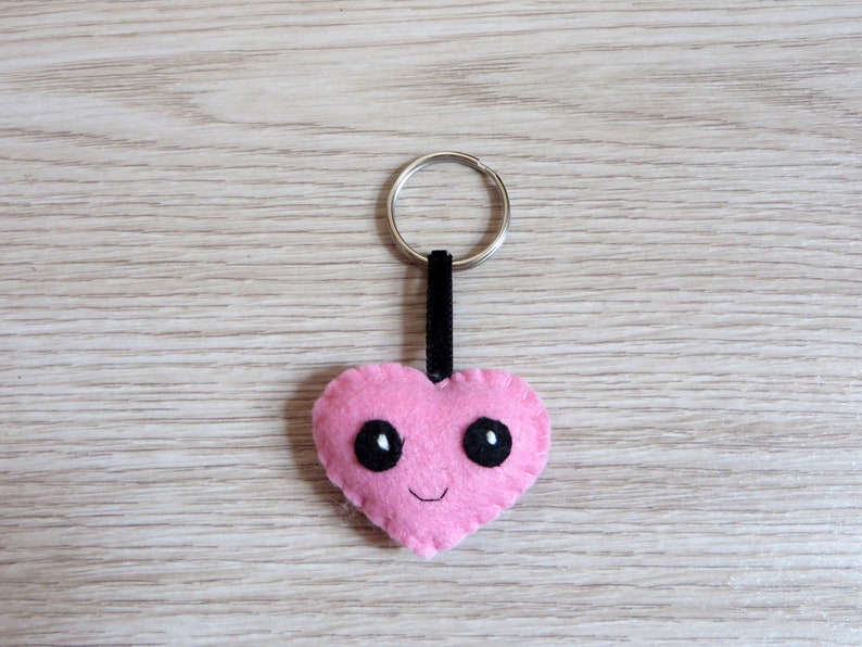 Porte clé coeur, rouge, orange, rose ou bordeau, kawaii, en feutrine, fait main, petit cadeau pour dire je t'aime Rose