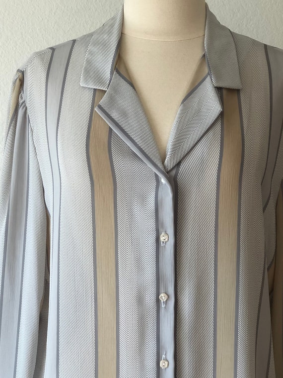 Vintage Sheer Button-Down Shirt in White with Gra… - image 5