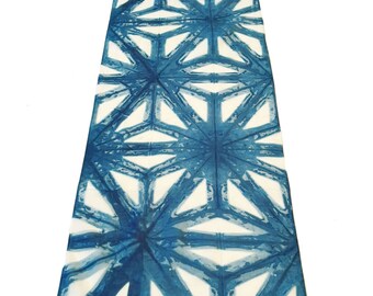 Asanoha Shibori Indigo Scarf - Thin Lines - Dark Indigo and Natural White