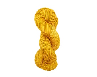 Natural Dyed Yarn - Worsted Superwash Merino - Osage Orange Light