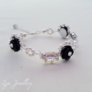 Black and white Bridal bracelet - Goth bridal bracelet - Gothic wedding bracelet, Black flower bracelet, Black pearl bracelet. UK