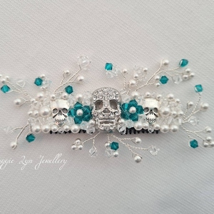 Skull hair slide - Teal Skull hair accessories - Skull bridal hair piece - Gothic wedding hair accessories - Goth wedding accessories