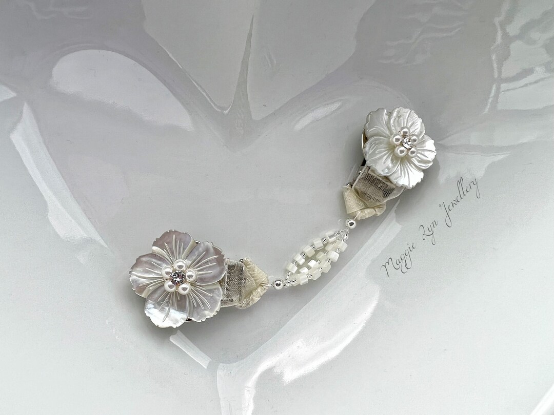 Mother of Pearl Dress Clip Cinch Clip Brooch, Wedding Dress Train Clip