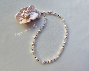 Wedding dress train bracelet - Wedding dress train loop - Wedding dress wrist loop - Wedding train pin - Wedding dress clip - detachable, UK