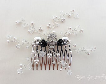 Skull Bridal hair comb, Gothic bridal hair accessories, Gothic hair comb, Gothic headpiece, Skull headpiece, Skull hair comb, Gothic wedding