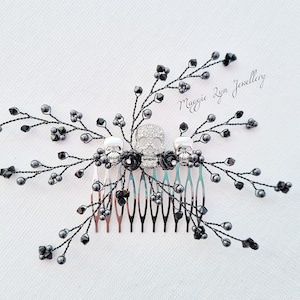 Skull Bridal hair comb - Gothic hair accessories - Black wedding hair accessories - Gothic hair piece, Gothic hair comb, Skull headpiece, UK