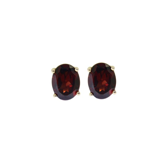 9ct Gold Garnet Stud Earrings - image 2