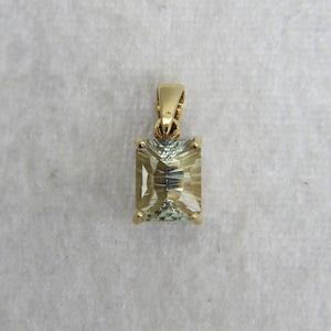 9ct Gold Green Amethyst Pendant