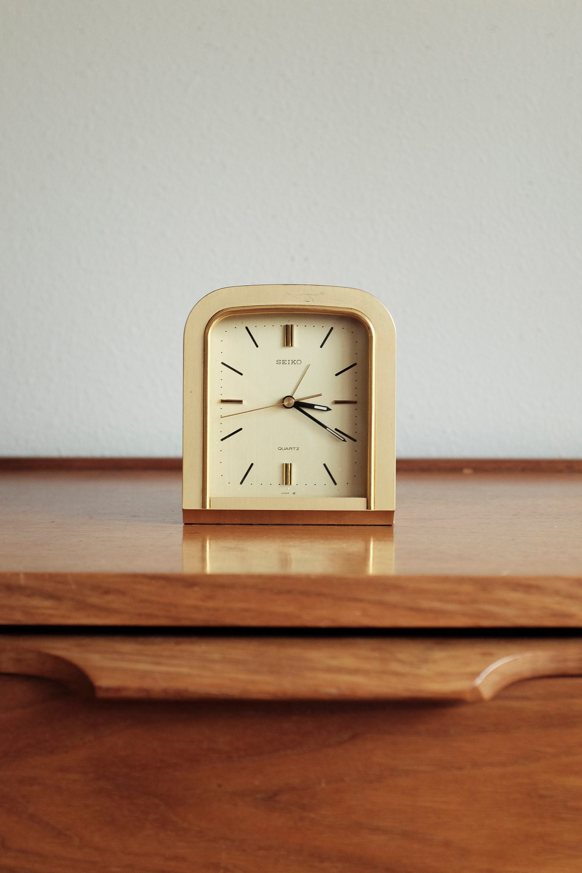 Brass Mid Century Wind Up Desk Clock By Seiko Wind Up Clock Etsy
