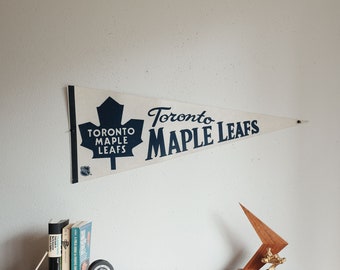 Vintage Pennant Toronto Maple Leafs