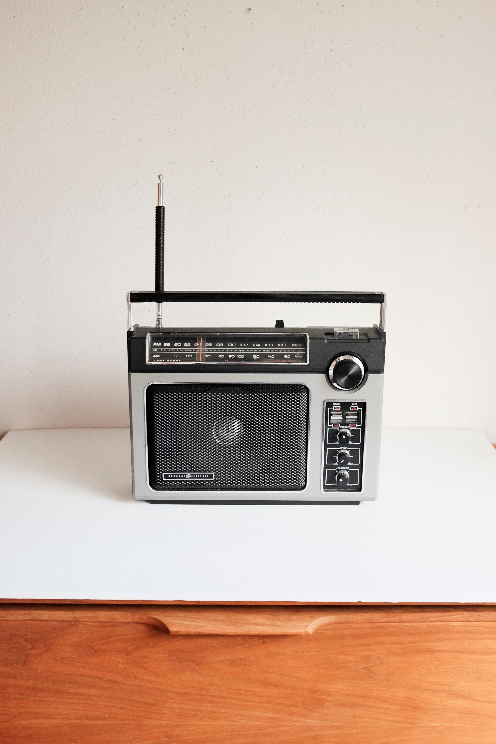 Vintage GE Superadio II 2 General Electric AM/FM Super Radio