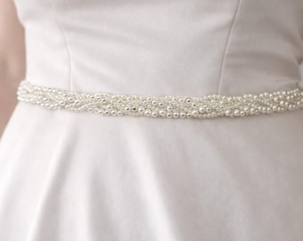 Ceinture tressée en chaîne avec fausses perles : accessoire de taille doré pour une mariée et une soirée