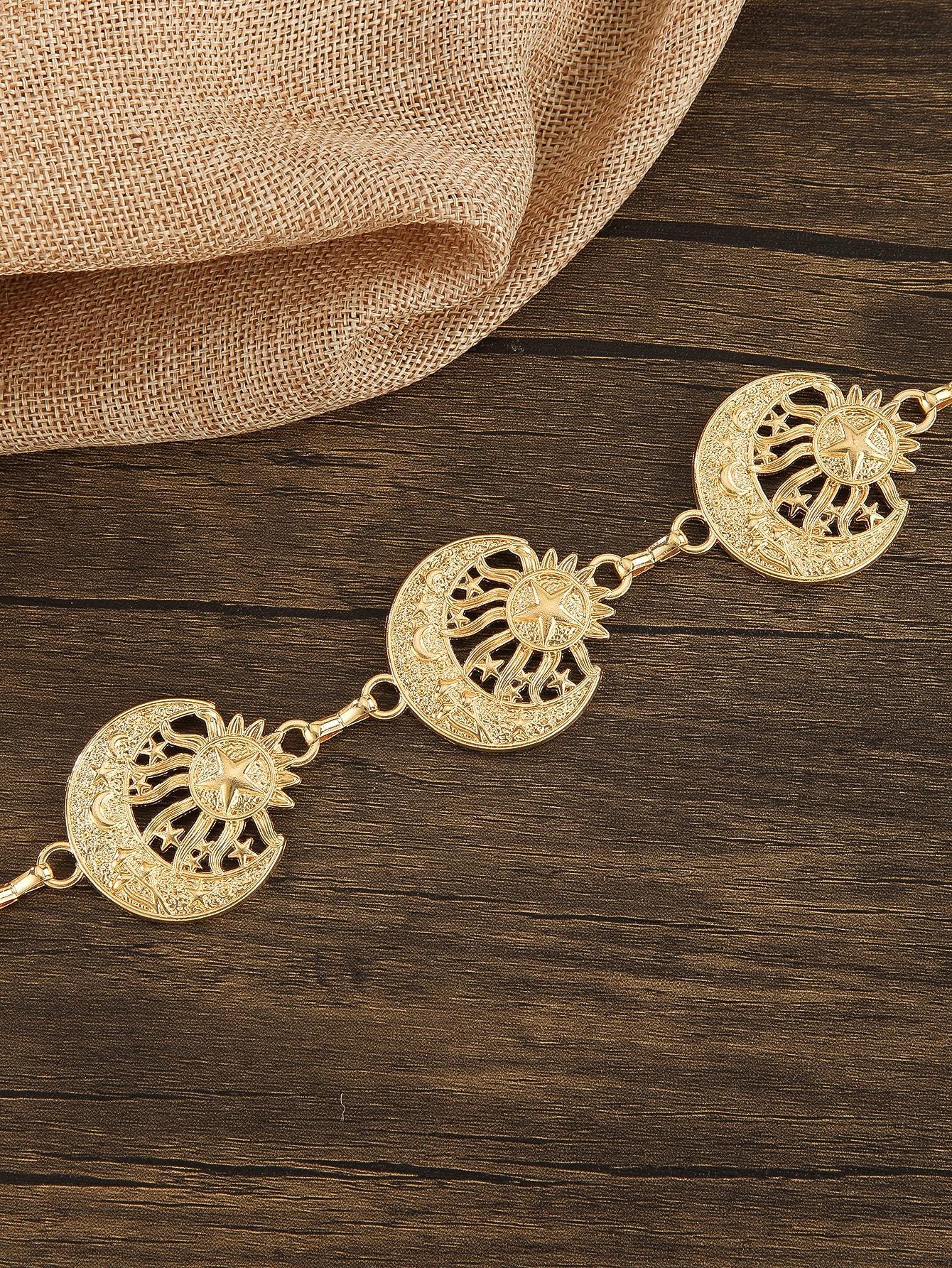 Celestial Gold Moon & Star Waist Chain Belt | Boho Glam Body Jewelry Boho Moon & Star Chain Belt: Celestial Waist Jewelry - Etsy main image 3