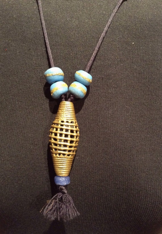 Collar de cuentas africanas