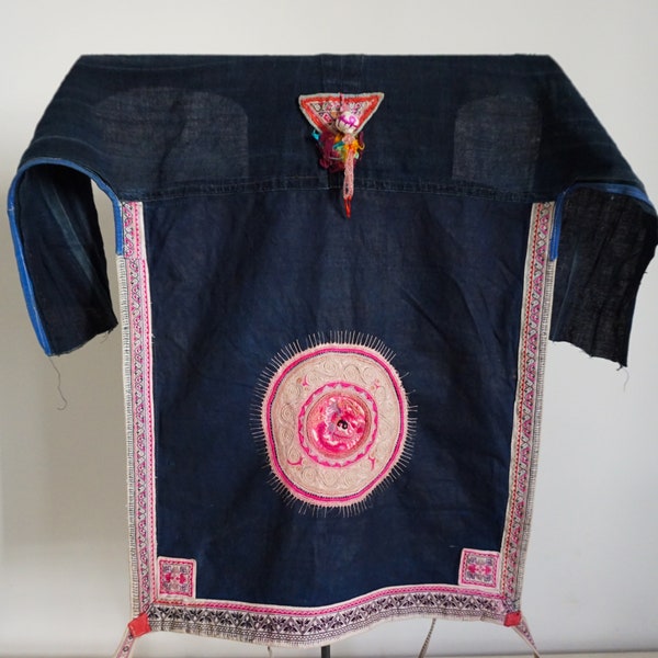 Broderie Miao ancienne. Chine