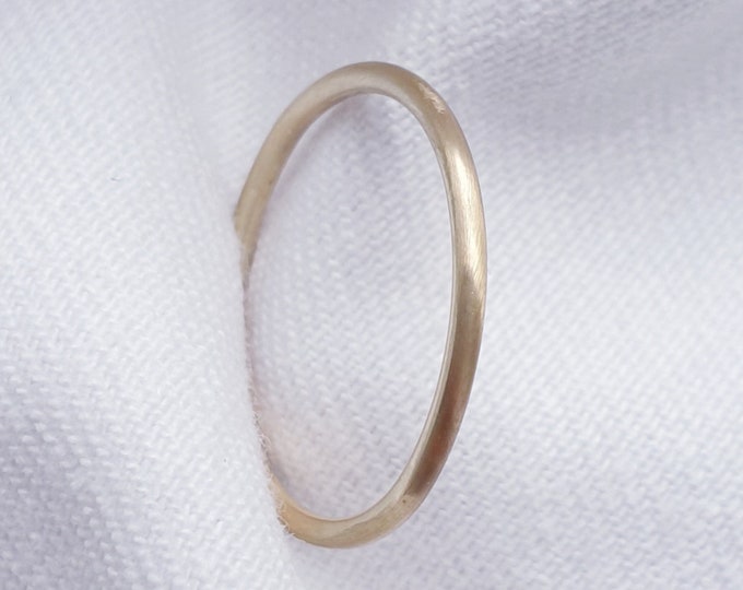 Featured listing image: Gouden ring 14 karaat Mat