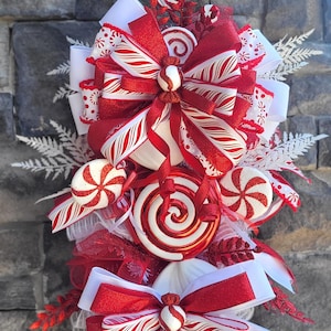 Christmas Peppermint Swag Wreath