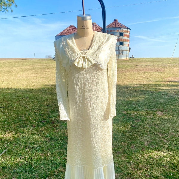 Vintage 2 Piece Lace and Satin Scott McClintock Dress