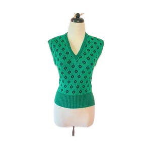 Vintage 1980s Abstract Green and Black Knit Sweater Vest / Sleeveless Top