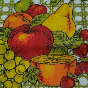 Vintage Kitchen Towel-Linen NEW OLD STOCK-Fruit On Green Lattice Background Apples Oranges Grapes Cherries Pears Strawberries