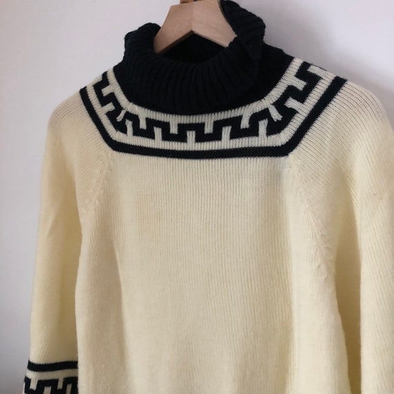 Vintage 80's Black and Cream Geometric Sweater - image 4