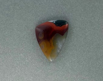 Kentucky Agate Cabochon 30 x 22 mm Triangle Triangular Leaf Designer