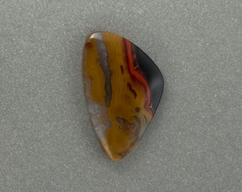 Kentucky Agate Cabochon  36 x 22 mm Triangle Triangular Leaf Designer