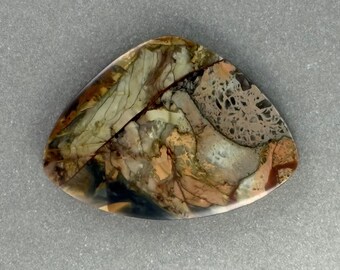 Morrisonite Jasper Cabochon 42 x 31 mm Triangular Triangle Designer