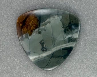 Morrisonite Jasper Cabochon 28.5 x 28 mm Triangular Triangle Designer