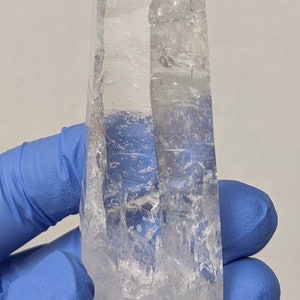 Quartz Crystal - La Belleza, Santander, Colombia - 91 x 28 x 21mm Optical Clear Point Lemurian DT Shovel