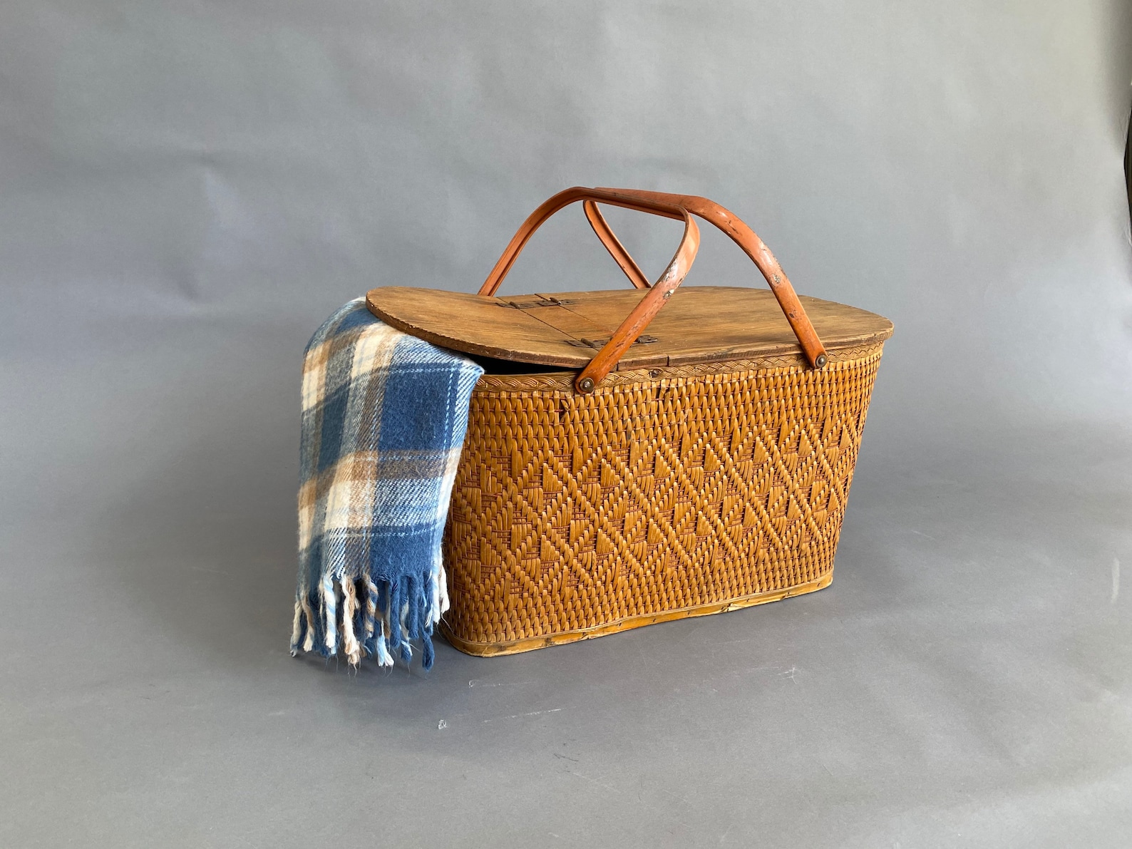 Redmon Picnic Basket, Vintage Picnic, Vintage Summer, Woven, Large