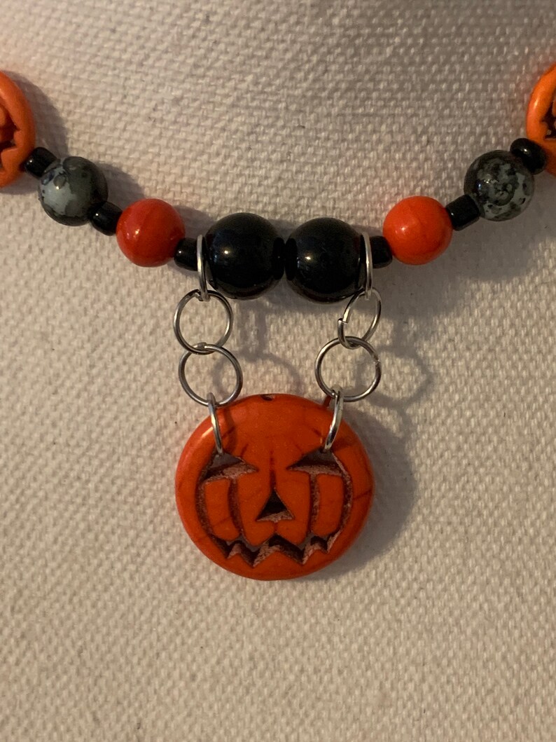 Halloween pumpkin necklace creepy. goth Eerie jewelry beaded necklace Halloween pumpkin choker