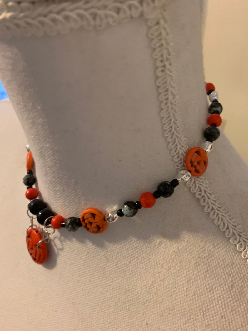 Halloween pumpkin necklace creepy. goth Eerie jewelry beaded necklace Halloween pumpkin choker
