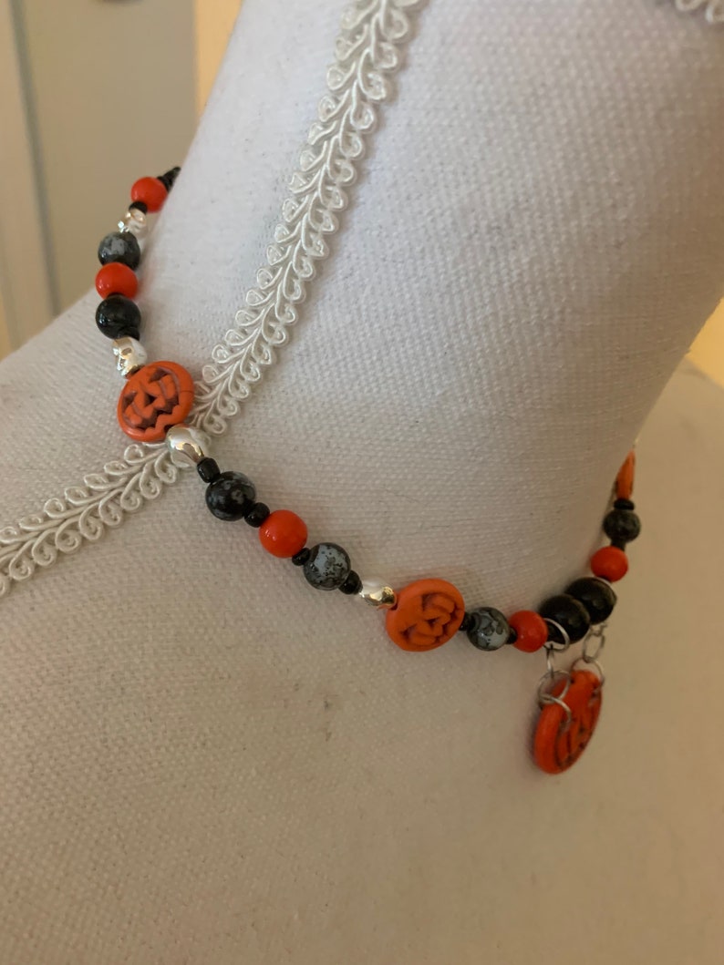 Halloween pumpkin necklace creepy. goth Eerie jewelry beaded necklace Halloween pumpkin choker