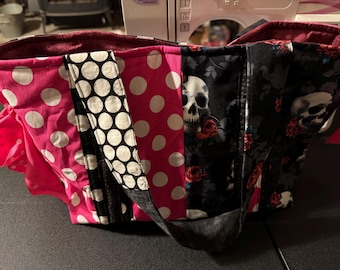 Skulls and roses tote bag:  Ladies Halloween purse