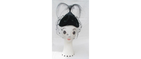 Fantastic Vintage 1950s Cocktail Hat Velvet & Feat