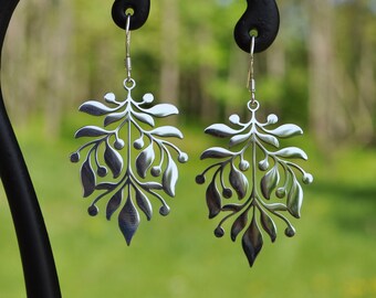Boucles d'oreilles branche et feuille argent , bijou elfique féerique fantastique victorien gothique , Victoria