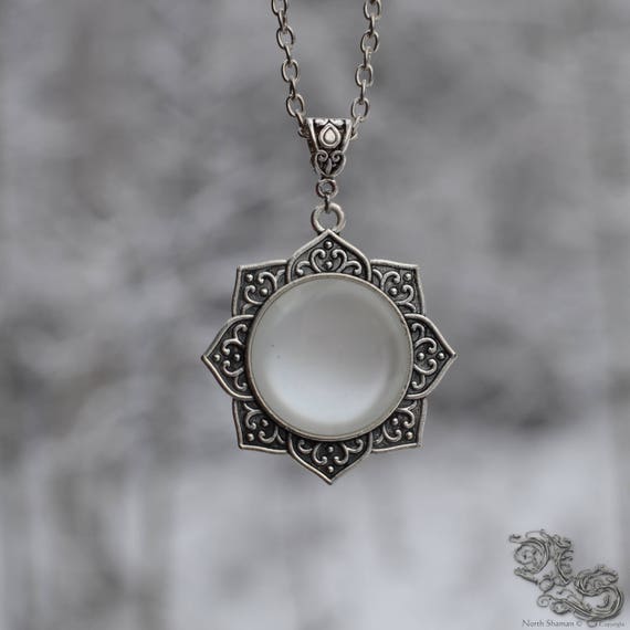 collier argent avec pierre blanche collier argent avec pierre blanche