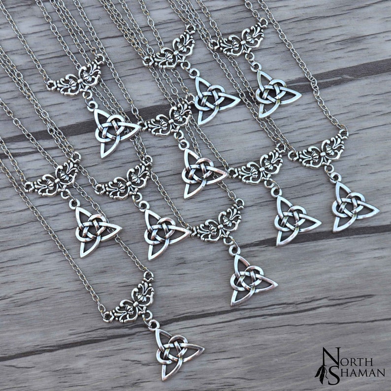 Pendentif Noeud De La Trinité Sur Corde Réglable Noir