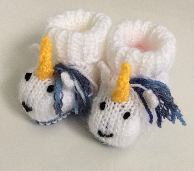 Unicorn baby booties knitting pattern animal baby boots shoes socks boy baby girl baby slippers winter gift image 2