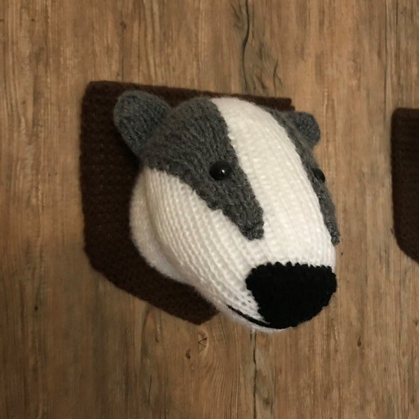 Badger Head Knitting pattern Faux taxidermy animal head bear hunting trophy knit toy woodland knitted pdf download